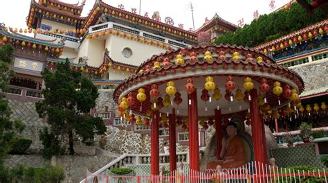 Der Kek Lok Si Tempel: Eine Oase der Ruhe und spirituellen Inspiration in George Town!