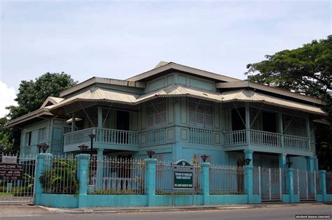  Der Magsaysay-Ancestral Shrine: Ein Fenster in die philippinische Geschichte und Kultur!