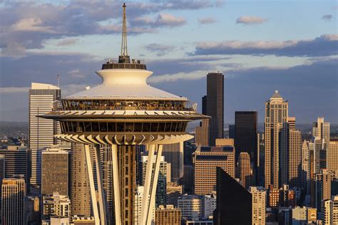  Der Space Needle: Ein futuristischer Blick auf Seattle