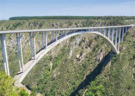 Die Big Swing am Bloukrans Bridge: Ein Adrenalinkick mit atemberaubenden Ausblicken!